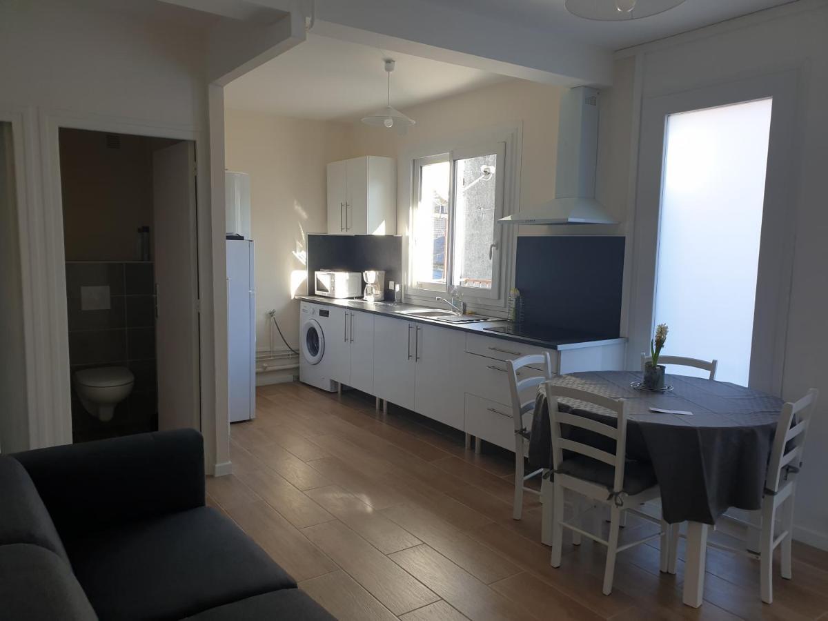 Appartement T4 Lumineux Avec Balcon - 3Eme Etage Sans Ascenseur Tarbes Bagian luar foto